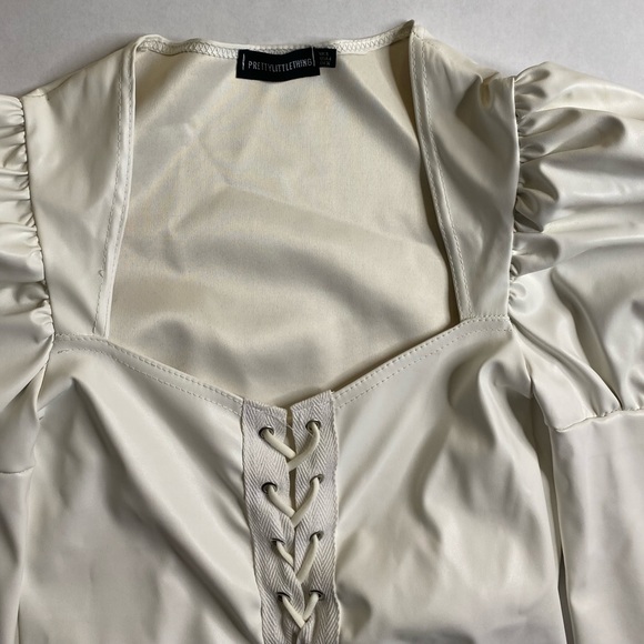 White PU PUFF shoulder Lace up front bodycon dress - Picture 2 of 9